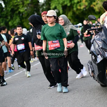 Runner Photo 4156435