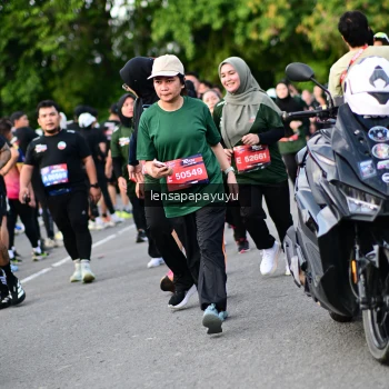 Runner Photo 4156453
