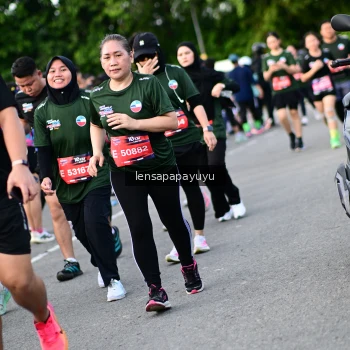 Runner Photo 4156543