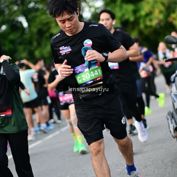 Runner Photo 4156545