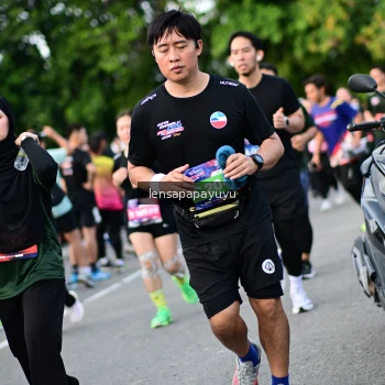 Runner Photo 4156562