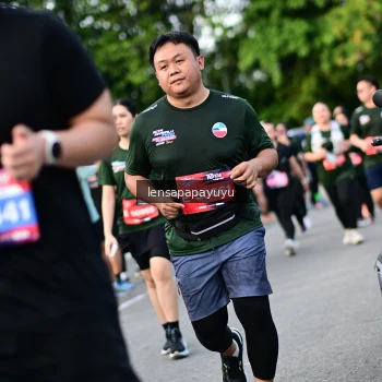 Runner Photo 4156564