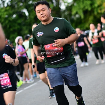 Runner Photo 4156575