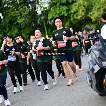 Runner Photo 4156606