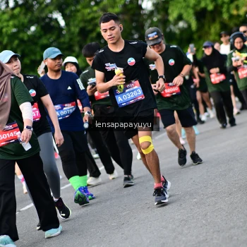 Runner Photo 4156721