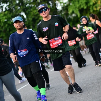 Runner Photo 4156725