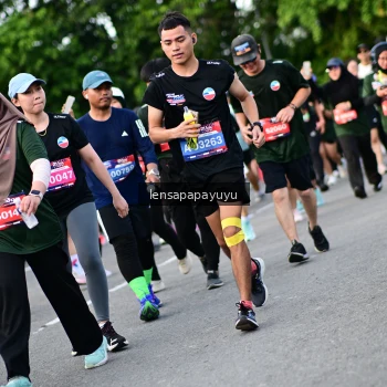 Runner Photo 4156728