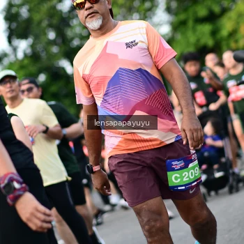 Runner Photo 4156850