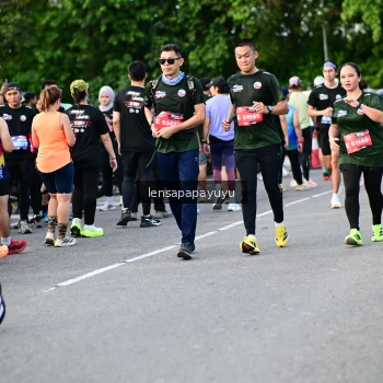 Runner Photo 4157087