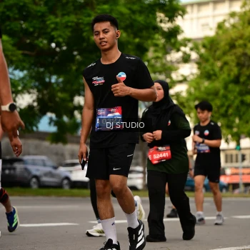 Runner Photo 4157100
