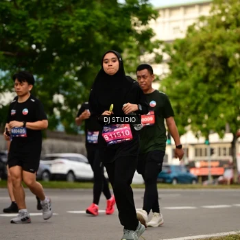 Runner Photo 4157112
