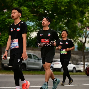 Runner Photo 4157200