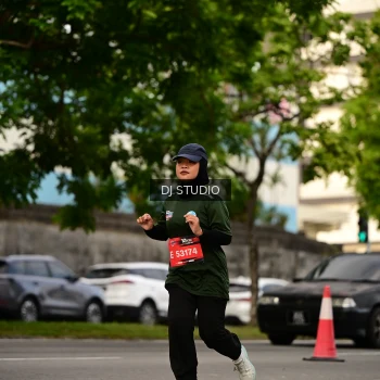 Runner Photo 4157422