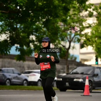 Runner Photo 4157423