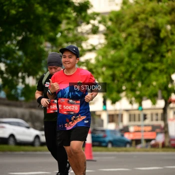 Runner Photo 4157448