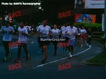 Runner Photo 415749