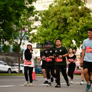 Runner Photo 4157504