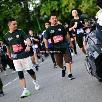 Runner Photo 4157612