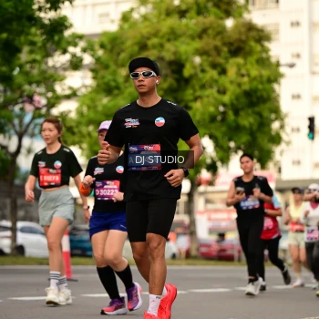 Runner Photo 4157613