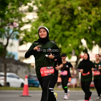 Runner Photo 4157772