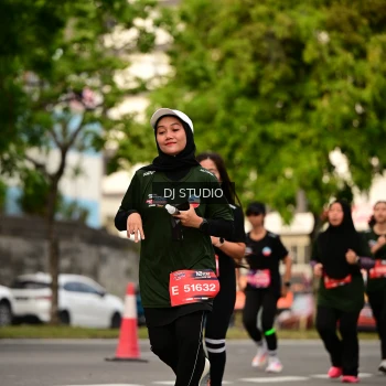 Runner Photo 4157773