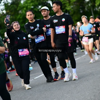 Runner Photo 4157800