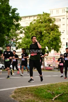Runner Photo 4157857