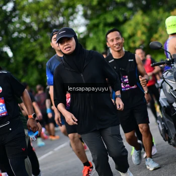 Runner Photo 4157968
