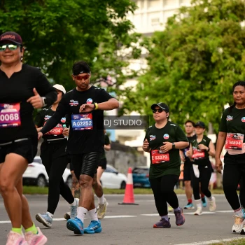 Runner Photo 4157999