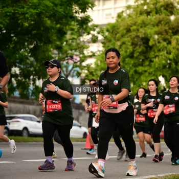Runner Photo 4158011