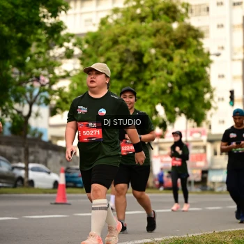 Runner Photo 4158058