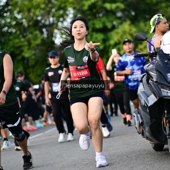 Runner Photo 4158066
