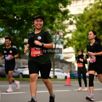 Runner Photo 4158076