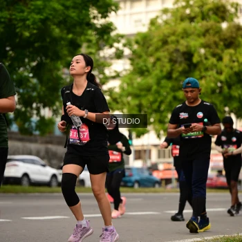 Runner Photo 4158080