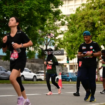 Runner Photo 4158081