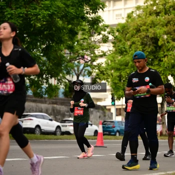 Runner Photo 4158083