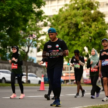 Runner Photo 4158088