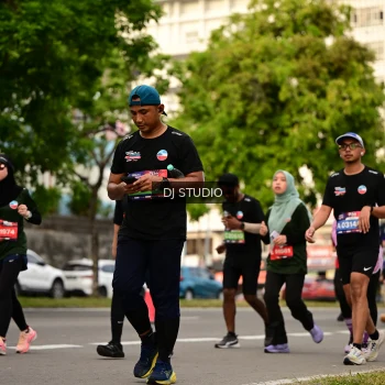 Runner Photo 4158091