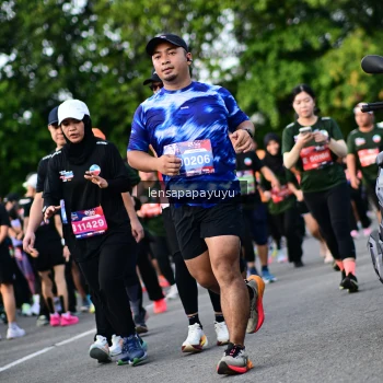 Runner Photo 4158111