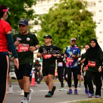Runner Photo 4158143