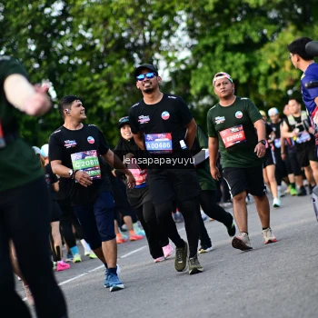 Runner Photo 4158165