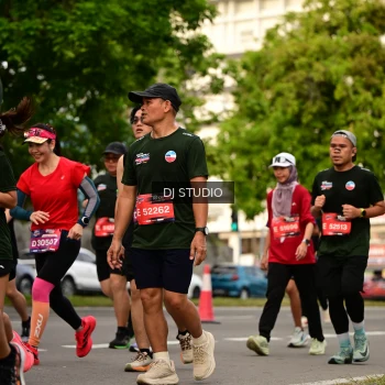 Runner Photo 4158213