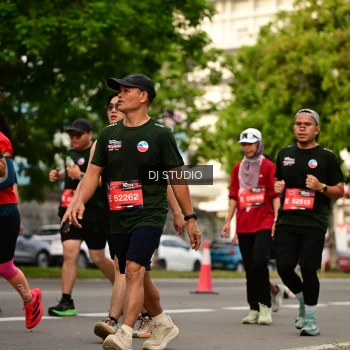 Runner Photo 4158218