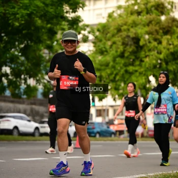 Runner Photo 4158240