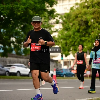 Runner Photo 4158251