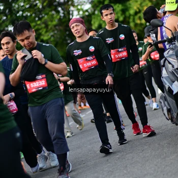 Runner Photo 4158372