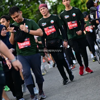 Runner Photo 4158377