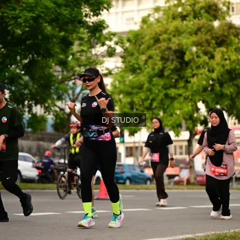 Runner Photo 4158378
