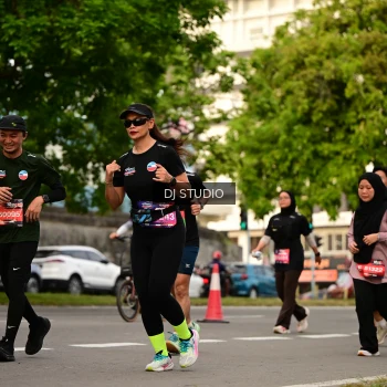 Runner Photo 4158385