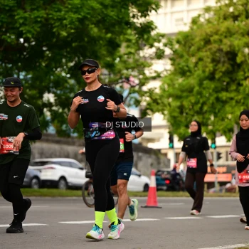 Runner Photo 4158393
